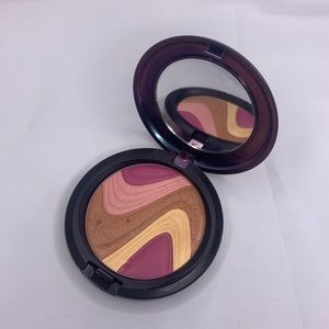 MAC LIMITED EDITION POWDER! LIKE NEW!